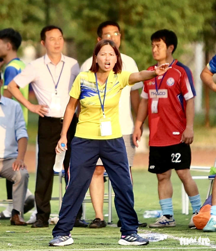 'Nữ tướng' giúp đội bóng Công đoàn Hà Nội 1 lên ngôi vô địch - Ảnh 4.