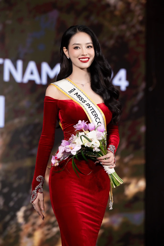 Dàn sao "Đảo thiên đường" tới ủng hộ Bùi Khánh Linh nhận sash thi Miss Intercontinental  - Ảnh 4.