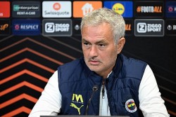 Jose Mourinho gây sốc, cân nhắc trở lại Ngoại hạng Anh